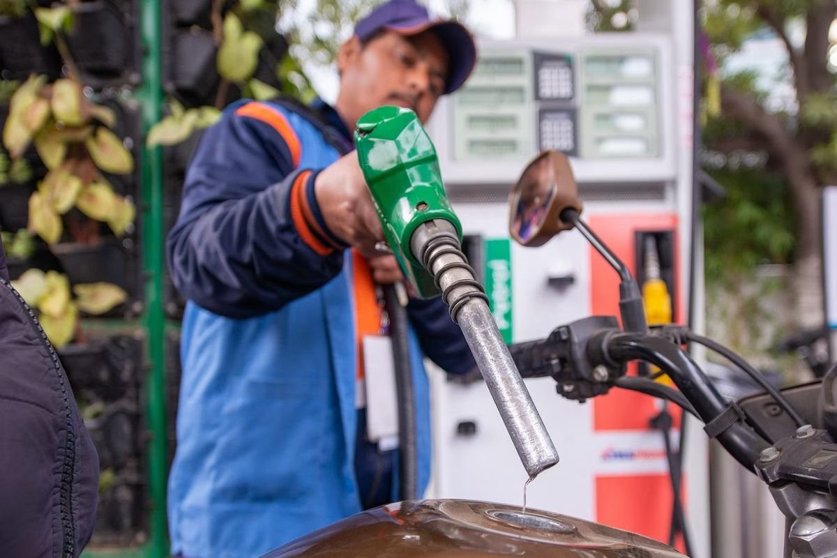 Petrol-Diesel Price 16 July 2024 : जारी हो गए पेट्रोल-डीजल के नए दाम, चेक करें आज ताजा भाव